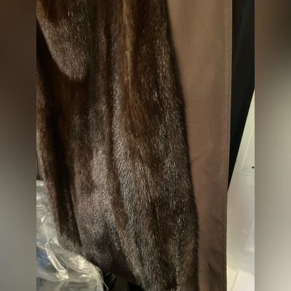 Winter coat Mink fur🧥approximate size L/XL (12/14) in good condition winter coat